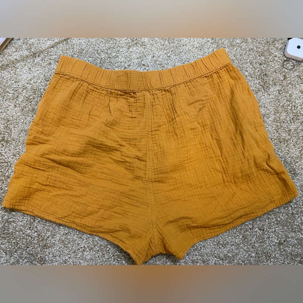 Universal Thread Shorts size medium - Picture 2 of 6